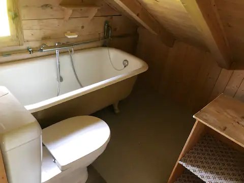 Baby Chalet bathtub